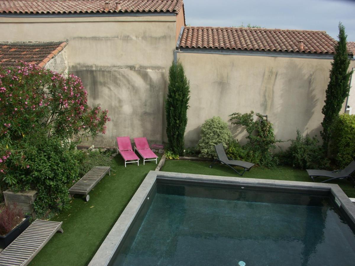 Maison d'Hôtes Côté Cour Rasteau Esterno foto