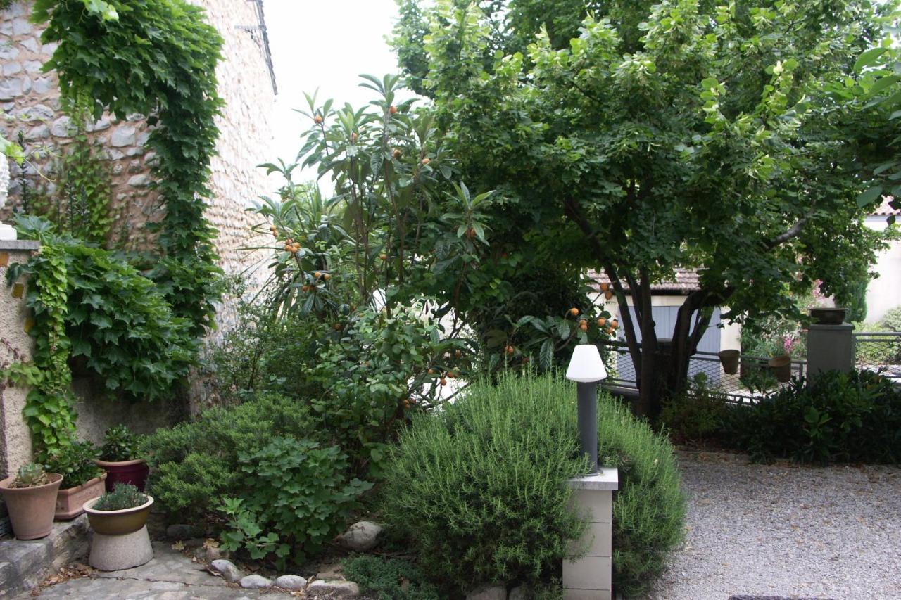 Maison d'Hôtes Côté Cour Rasteau Esterno foto