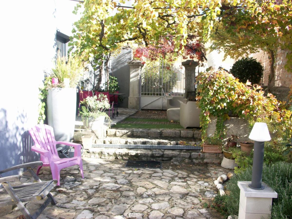 Maison d'Hôtes Côté Cour Rasteau Esterno foto